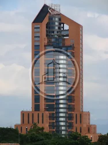 Se Alquila Fabulosa Oficina Recién Remodelada En Zona Vip De La Torre Sindoni,