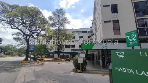 Apartamento En Venta, Las Mercedes. Excelente Ubicación.9617.