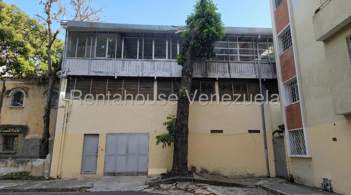 Comercial (Local Comercial) en Venta en La Campiña, Distrito Metropolitano