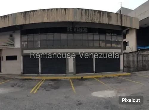 Alquiler De Local Comercial En Pleno Centro De La Zona Industrial Valencia #25-19340. Muy Bien Ubicado En Avenida Principal Prolongación Michelena. Cliente Directo