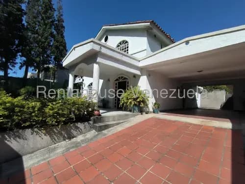 Jip 25-10789. Rent-a-house Vende Espectacular Casa Quinta De 577 Mts2, 6 Cómodas Habitaciones, 4 Salas De Baños, Jardines, Parrillera, Conectada A Pozo. En Urb. Guaracarima, La Victoria.