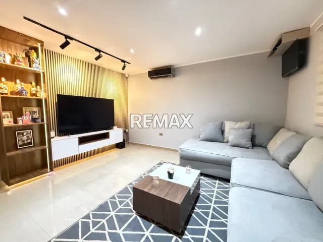 Casa en venta, moderna. Puerta Maraven
