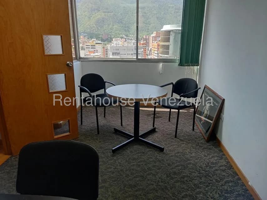 Comercial (Oficina) en Alquiler en La Campiña, Distrito Metropolitano