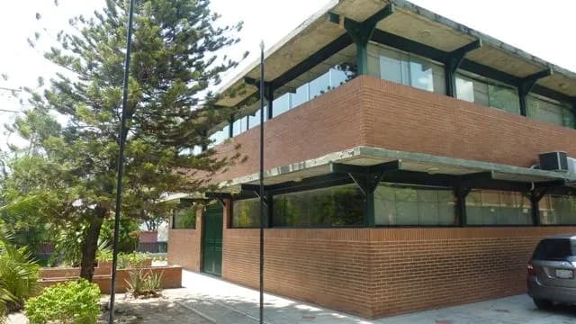 Comercial (Edificio) en Alquiler en Mampote, Miranda
