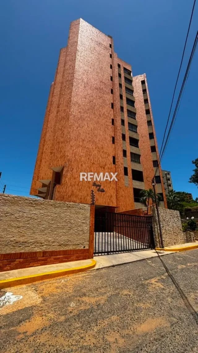 VENTA APARTAMENTO EN EDIF RES. LUGANO SUITES