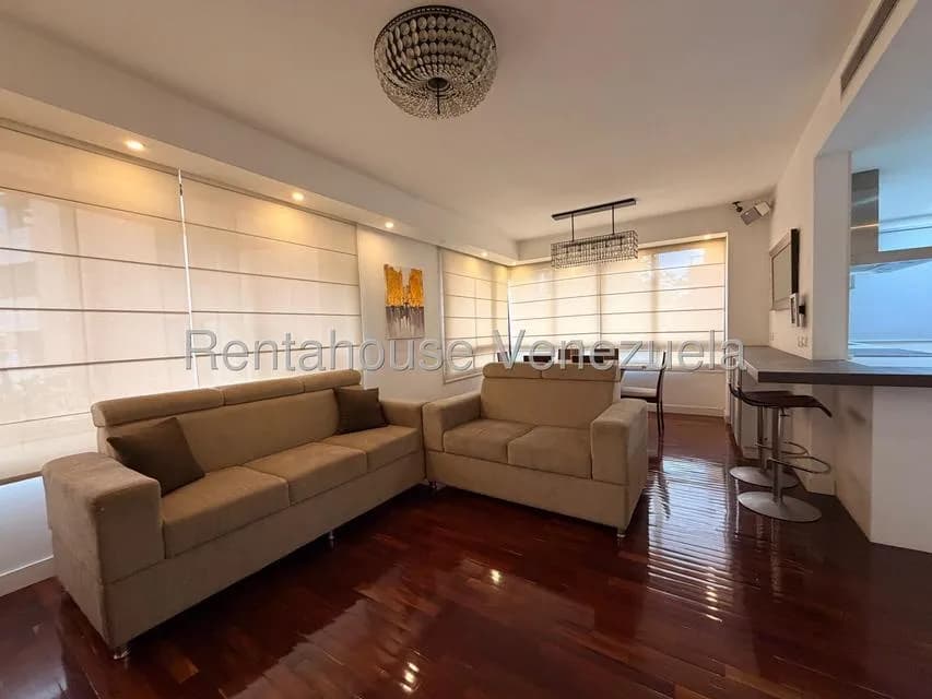 Apartamento (1 Nivel) en Alquiler en Campo Alegre, Distrito Metropolitano