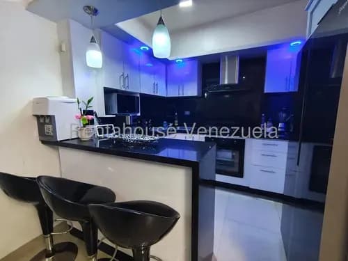 Dennymar, Ofrece En Venta Esta Hermosa Casa En Urb Casa Linda, Cabudare. Posee 4 Habitaciones, 4 Baños, Moderna, Amplia. Contactame 26-18571.