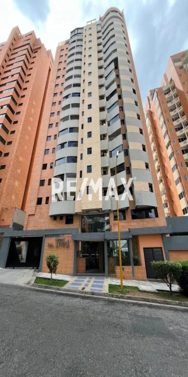 ALQUILER APARTAMENTO TIPO ESTUDIO AMOBLADO Y EQUIPADO, TRIGALEÑA ALTA