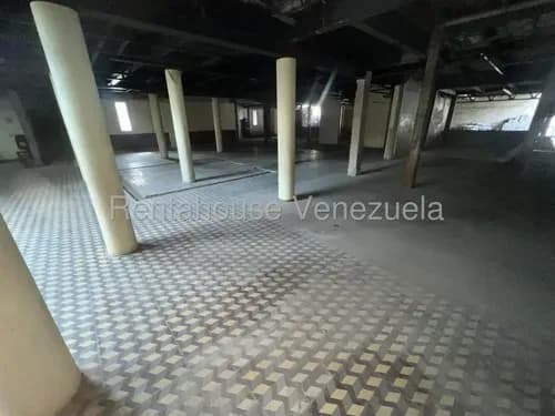 Terreno En Venta En La Castellana Cda 25-18206 Yf
