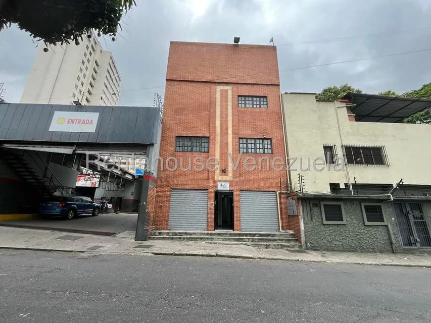 Comercial (Oficina) en Alquiler en La Campiña, Distrito Metropolitano