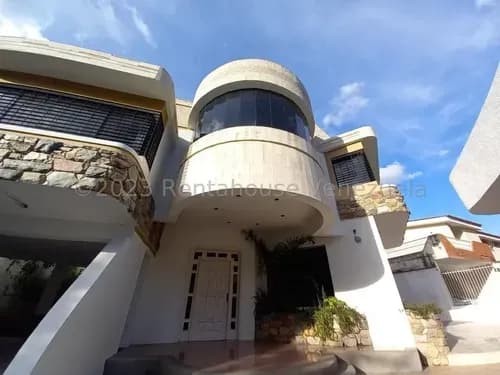 Rosa Espinoza Vende Exclusiva Casa En Urb. La Viña Valencia. 23-33824 May29