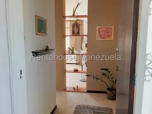 Amplio Y Comodo Apartamento En Venta En Los Chaguaramos