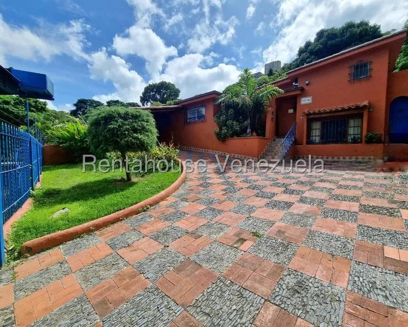 Casa (1 Nivel) en Venta en Prados del Este, Distrito Metropolitano