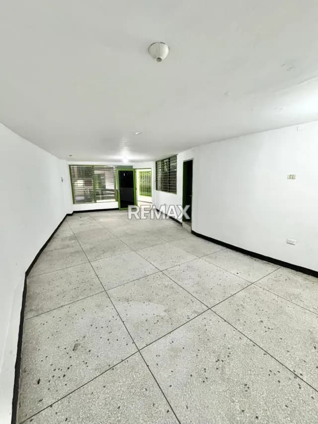LOCAL COMERCIAL EN ALQUILER EDIFICIO VILLA DEL MAR