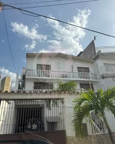 En Venta Casa Quinta Con Piscina, Es El Estado La Guaira, Zona En Caraballeda