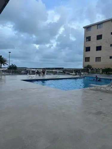 Alquila Tucacas, Res. Miramar.