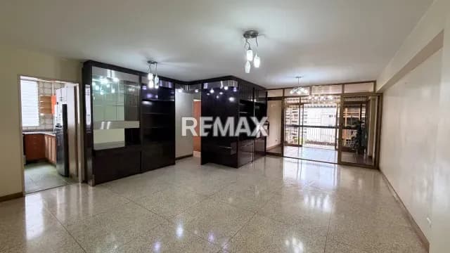AMPLIO APARTAMENTO EN VENTA EN CHACAO