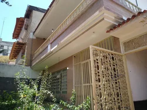 En Venta Casa De Dos Niveles Ubicada En La California Norte. (r.o)
