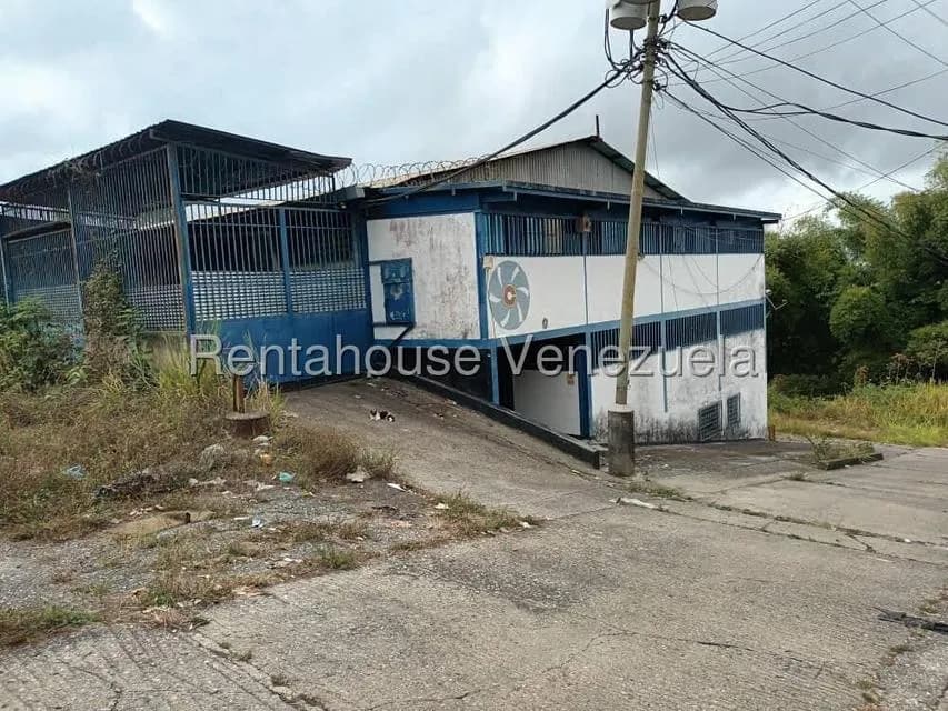 Comercial (Galpon - Deposito) en Venta en Mariche, Distrito Metropolitano