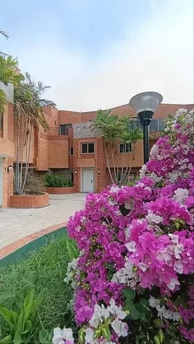 Town House En Venta Con Financiamiento En Trigal Norte Valencia Im 2339