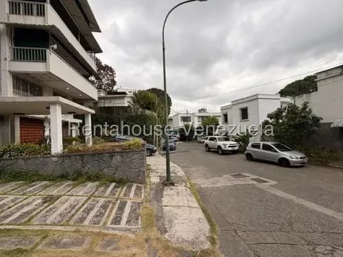 26-15586 Se Vende Apartamento De 322mts2 Con Balcón Y Terraza, Completamente Remodelado, San Rafael De La Florida