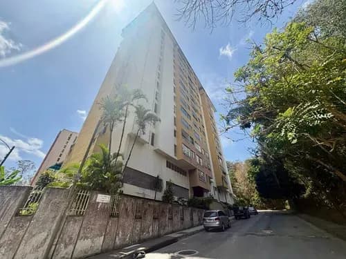Apartamento En Venta De 116m2 En Urb Nuevos Teques.