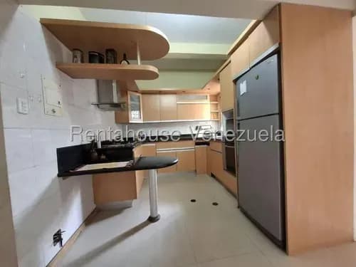 Jl/casa En Venta Los Rastrojos Cabudare Lara, Venezuela , Cod 26-8341 /4 D/ 3 B/173.25 M2