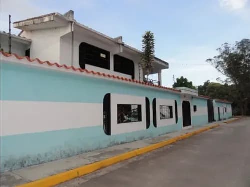 Casa En Venta Amplia En Urb Valle Alto Los Teques