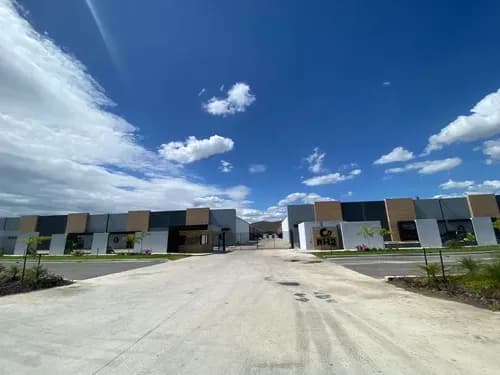 Galpones A Estrenar Conj. Cerrado Zona Industrial Castillito Planta Eléctrica 100% Pozo De Agua (solo Clientes) Lp