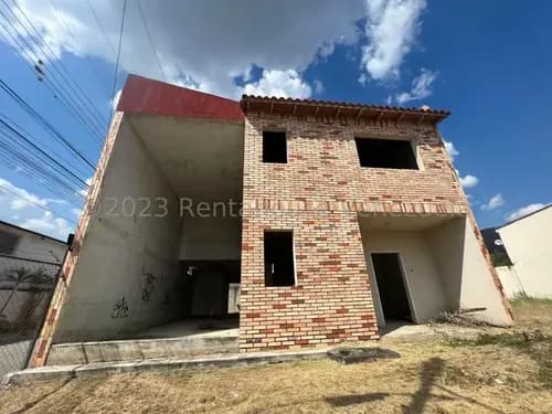 Excelente Townhouse Para Remodelar En Oba Gris En Venta Ubicado En Turmero Urb San Pablo Db 25-14294