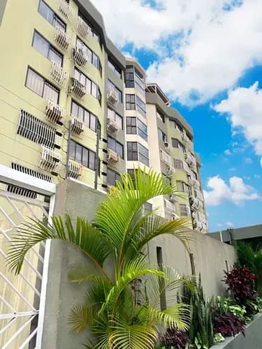 En Venta Apto. Tipo Estudio 51 Mts. Urb. La Soledad - Maracay