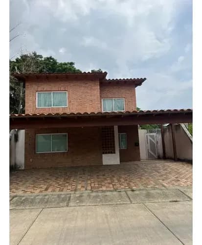 Townhouse En Venta - La Cumaca