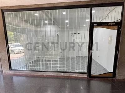 LOCAL COMERCIAL PLANTA BAJA EN ALQUILER CENTRO COMERCIAL MORRO MAR