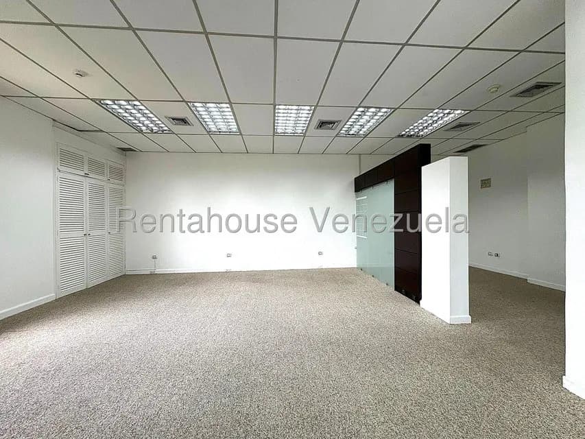 Comercial (Oficina) en Alquiler en La Lagunita Country Club, Distrito Metropolitano