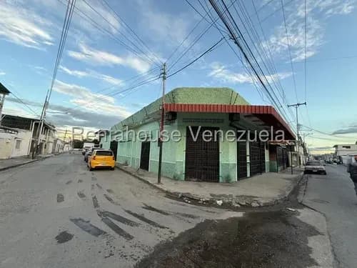 Oportunidad De Inversión Se Vende Local Comercial Con Galpón En Excelente Ubicación En La Coromoto, Maracay 26-17142 Hc