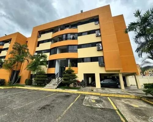 En Venta Apartamento En Res. Flamboyant, Tazajal 73 M2 De Construcción. 2 Hab- 2 B - 2 Pe. Nicolás Quiñones P.