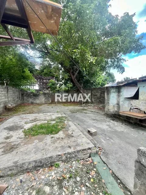 Disponible para la venta Terreno con bienechuria sector centro de acarigua