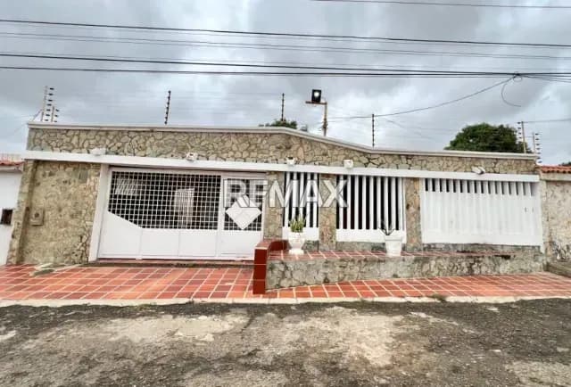 CASA EN VENTA EN LA URBANIZACIÓN SAN MIGUEL