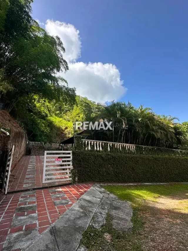 Casa en venta el castaño Urb Palmarito.
