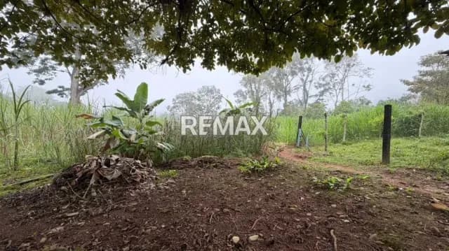 En Venta Lote de terreno en San Cristóbal Urbanización Pirineos,