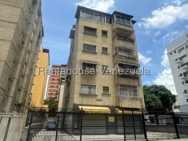 Apartamento (1 Nivel) en Alquiler en Las Delicias de Sabana Grande, Distrito Metropolitano