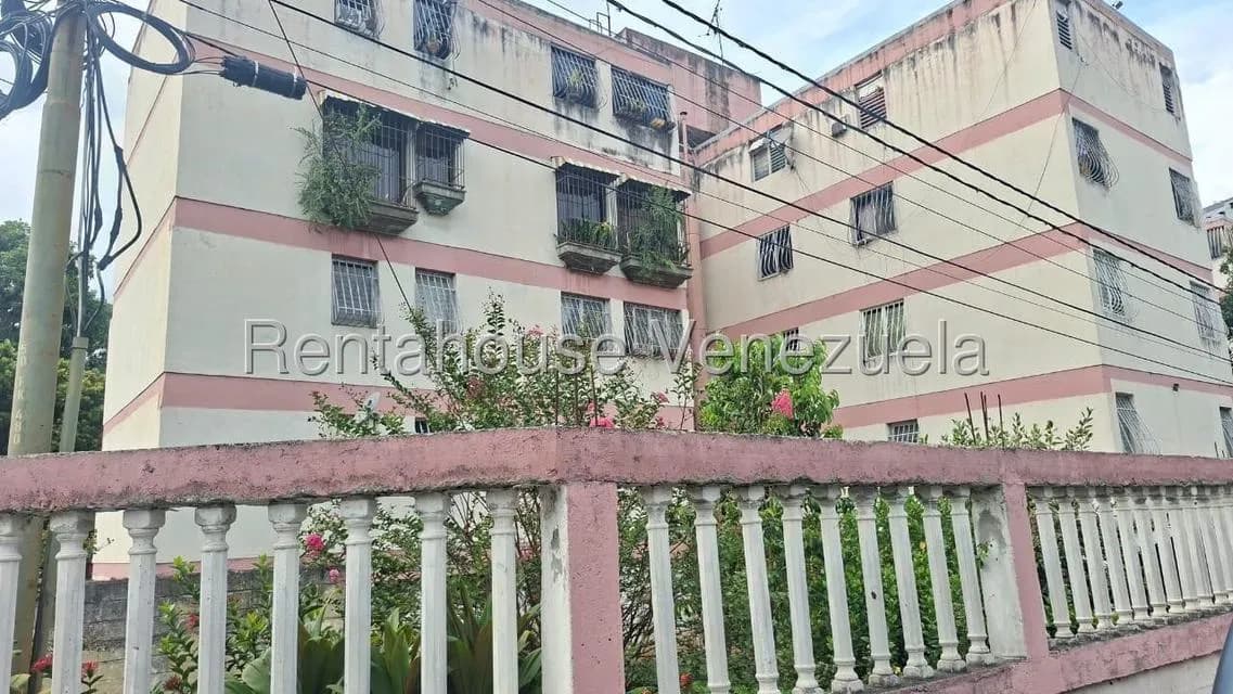 Apartamento (1 Nivel) en Venta en Caricuao, Distrito Metropolitano