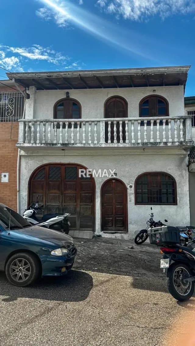 Casa en venta La Concordia, calle 4 bajando hacia el Registro mercantil