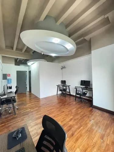 Michelle Alquila Oficina Torre Bod Av. Bolivar Ee-r /126