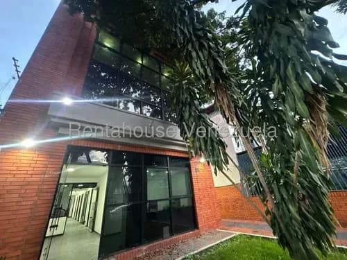 Edificio Comercial En Venta. Los Dos Caminos # 26-7286