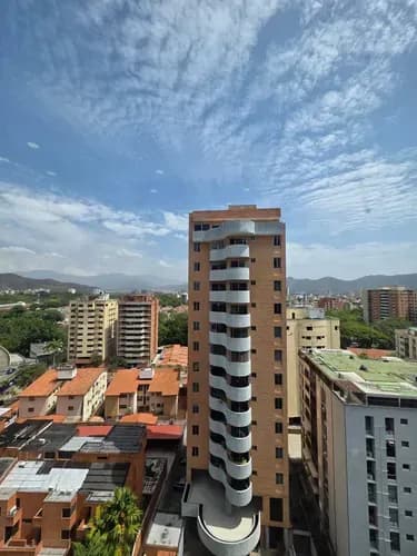 Meb, Se Vende Apartamento En Sevilla Real, Con Planta 100%, 31091