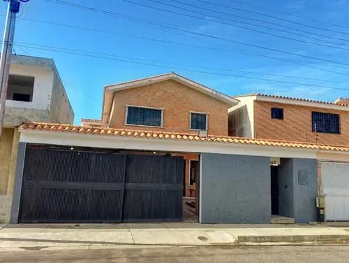 Tania Guerrero Inzitu Realtors Vende Casa En Urbanización Las Quintas De Naguanagua Carabobo Venezuela