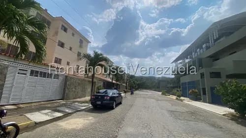 Apartamento En Zona Céntrica, Con Privilegiado Acceso A Las Principales Vías De La Ciudad, Ubicado En La Granja . Contáctame Yesenia Meneses Rah 26-17442 Solo Clientes