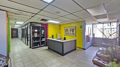 Oficina En Venta Torre Banvenez Las Delicias