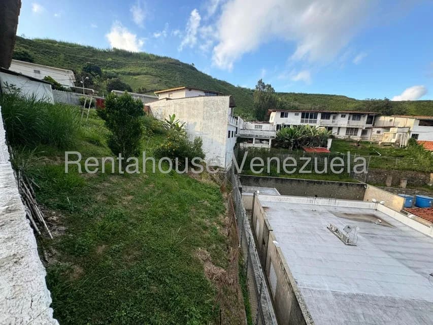 Terreno (Residencial) en Venta en La Rosaleda, Miranda